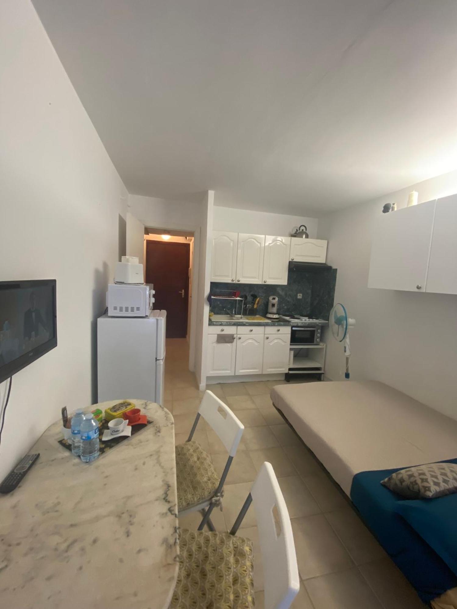 Joli Neuf Av Terrasse à 50 M De La Et Gare Appartamento Roccabruna